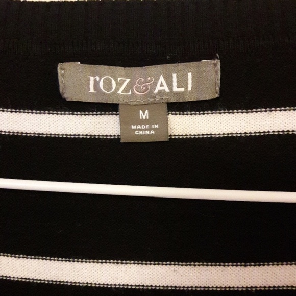 Roz & Ali Black-White Sweater - Picture 3 of 7